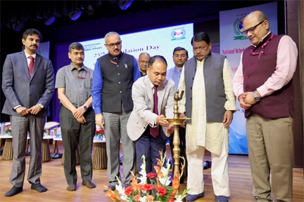 व्यक्तियों को रोजगार चाहने वाला बनने के बजाय रोजगार देने वाला बनाएं- केन्द्रीय मंत्री ओंराव